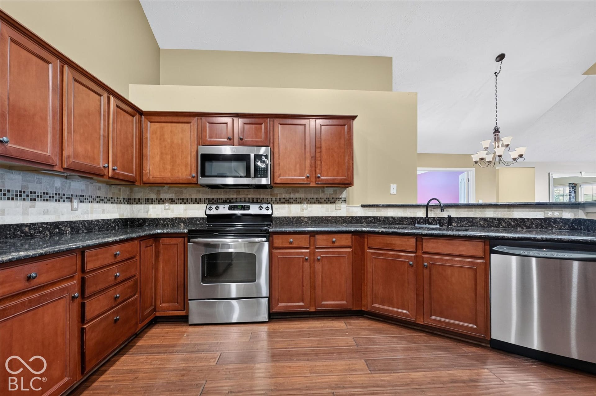 13871 Rue Charlot Lane, McCordsville, IN 46055