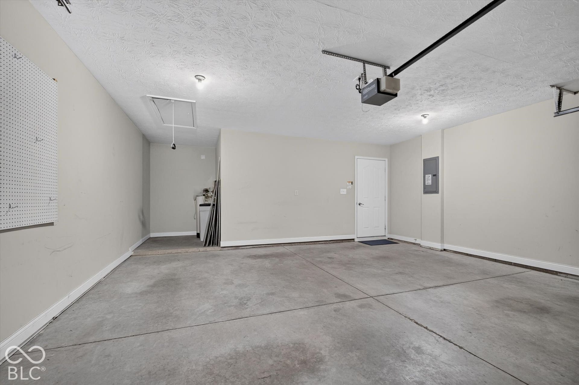 13871 Rue Charlot Lane, McCordsville, IN 46055