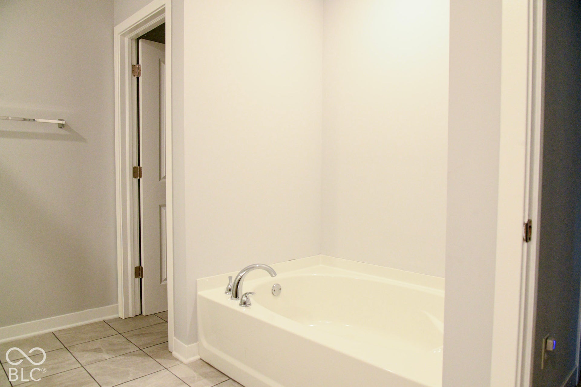 6008 Phillips Drive, Brownsburg, IN 46112 6008 Phillips Drive, Brownsburg, IN 46112