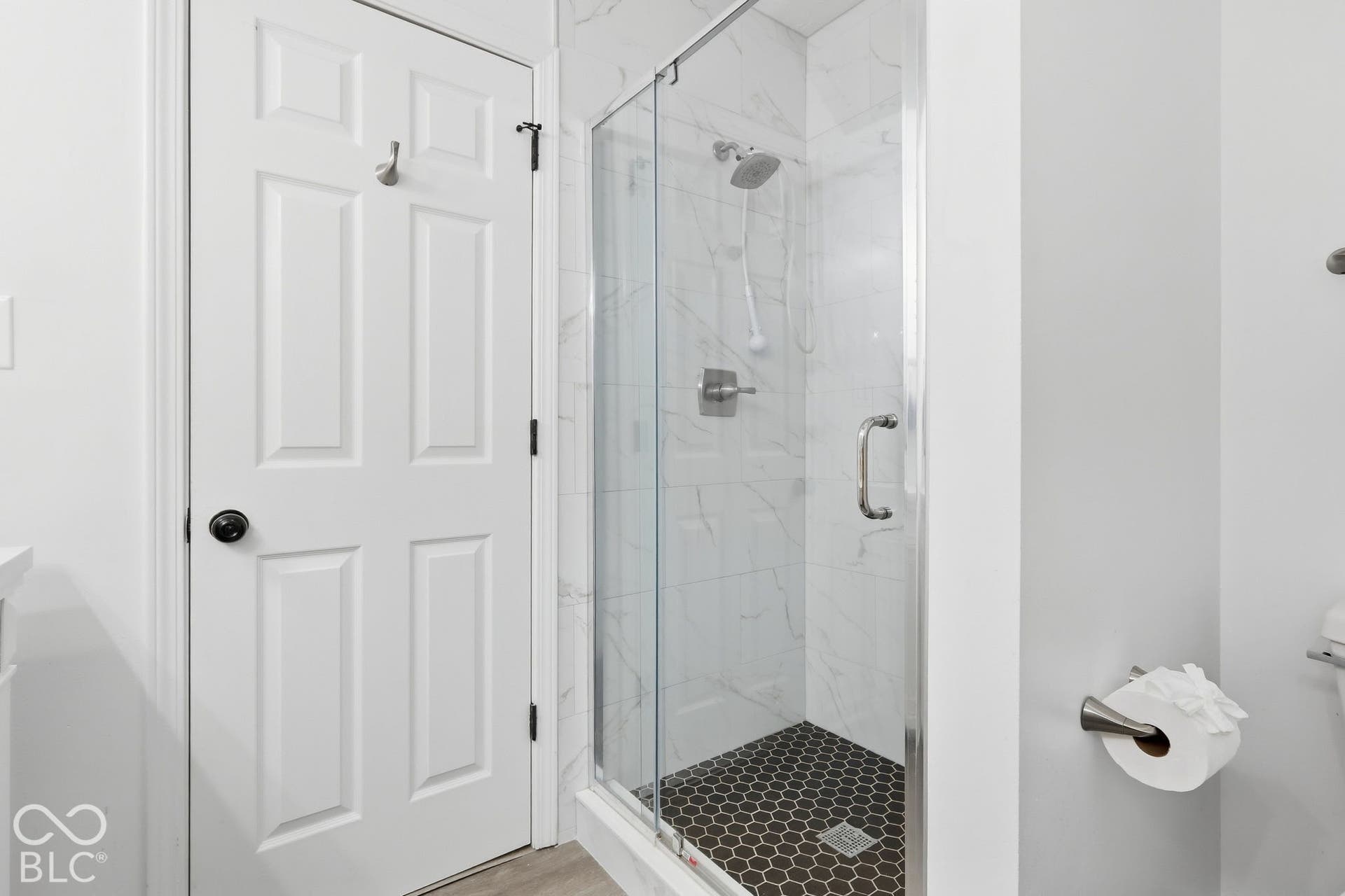 8103 Clearwater Parkway, Indianapolis, IN 46240