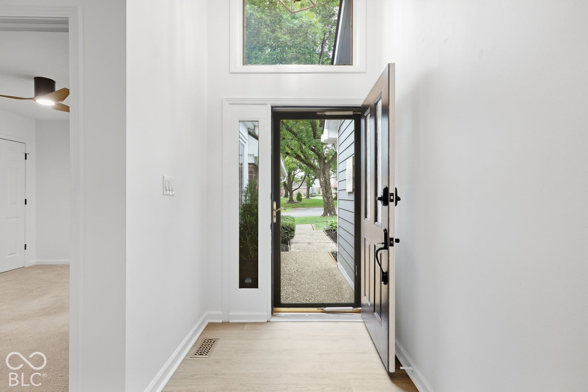 8103 Clearwater Parkway, Indianapolis, IN 46240
