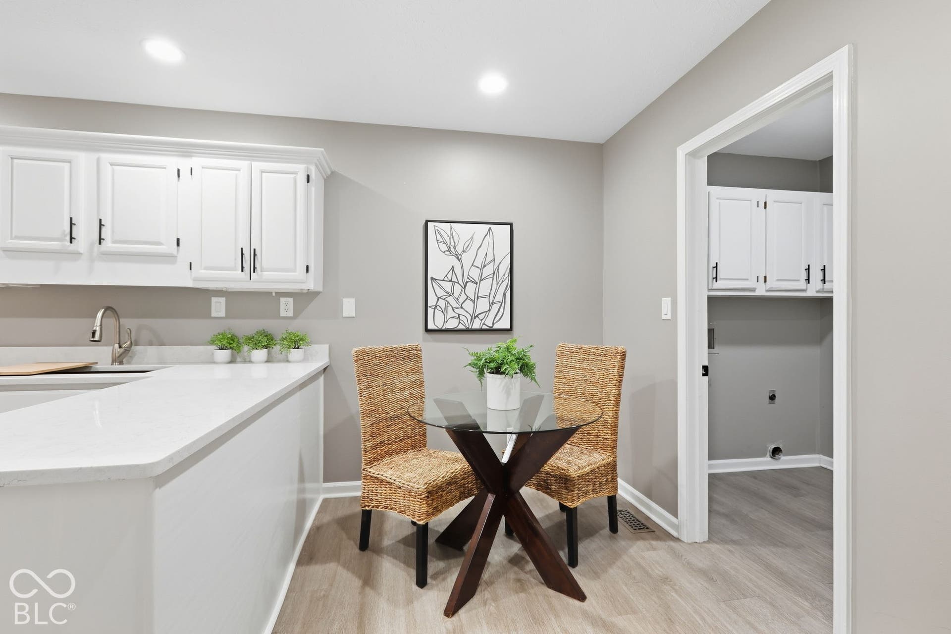 8103 Clearwater Parkway, Indianapolis, IN 46240