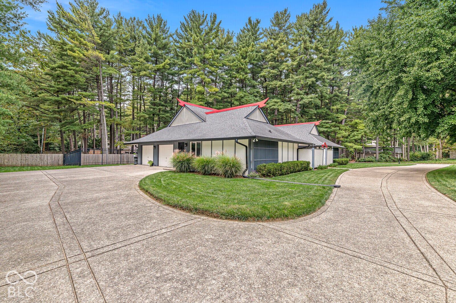 7622 Silverpine Court, Indianapolis, IN 46250 Impressive corner lot with a circular driveway.