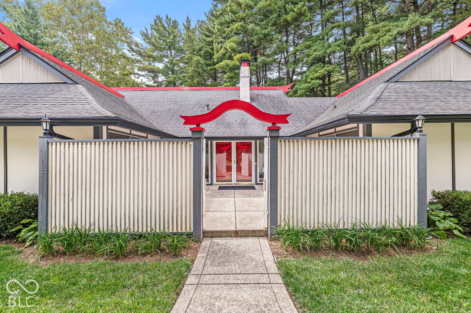 7622 Silverpine Court, Indianapolis, IN 46250 Enclosed entry courtyard sets the tone for this one-of-a-kind residence.