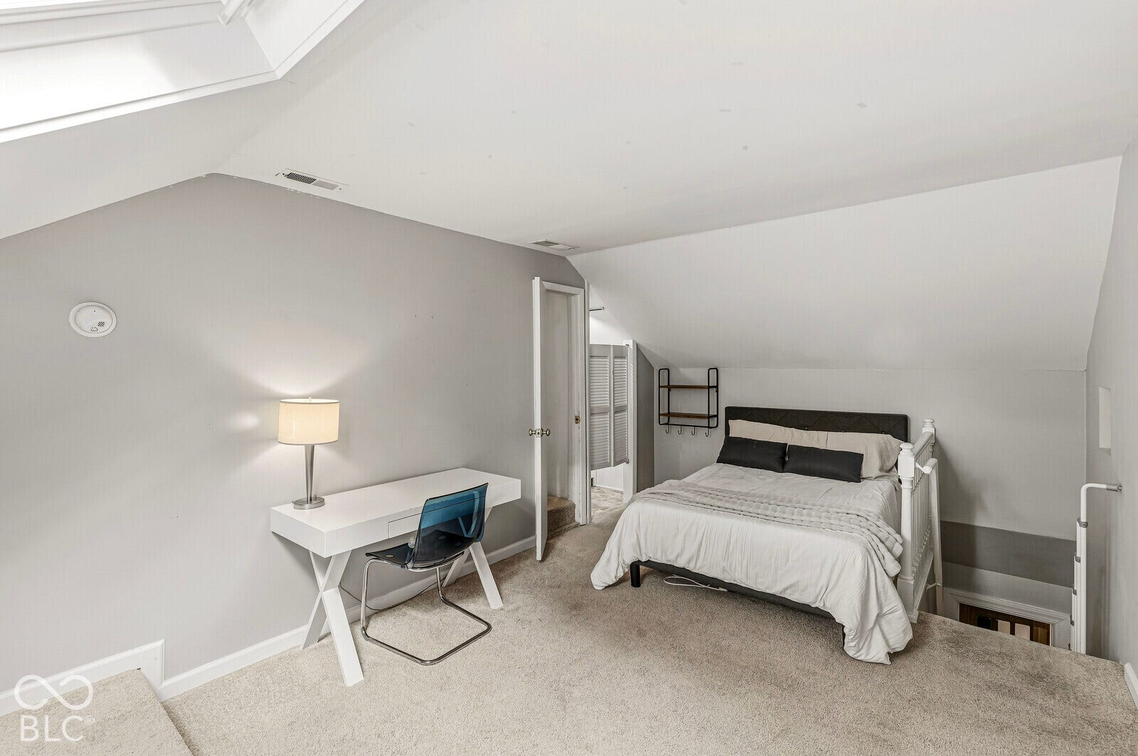 7622 Silverpine Court, Indianapolis, IN 46250 4th bedroom suite. The perfect hideaway with a full bath, walk-in closet and hangout space.
