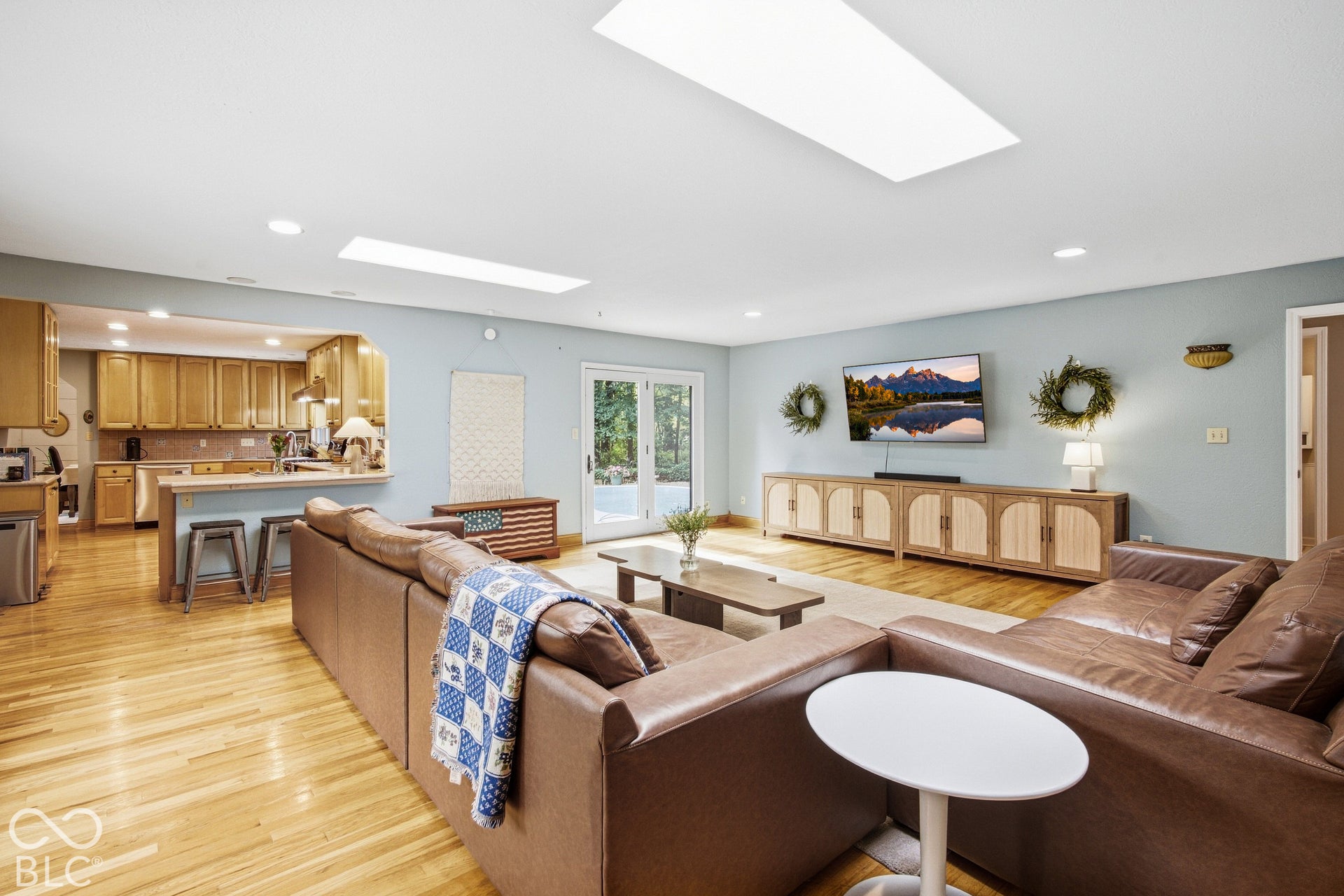 890 Starkey Road, Zionsville, IN 46077