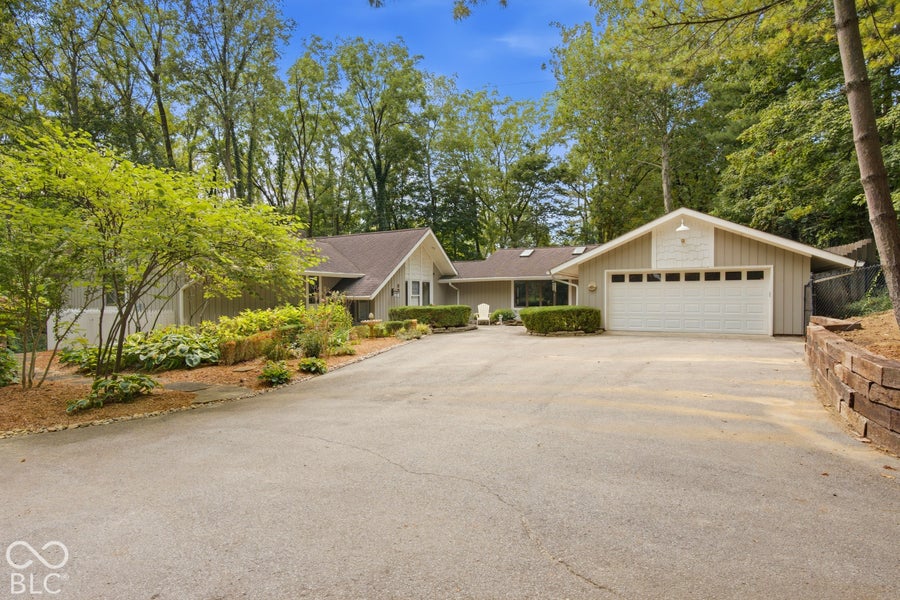 Property photo for 890 Starkey Road, Zionsville, IN