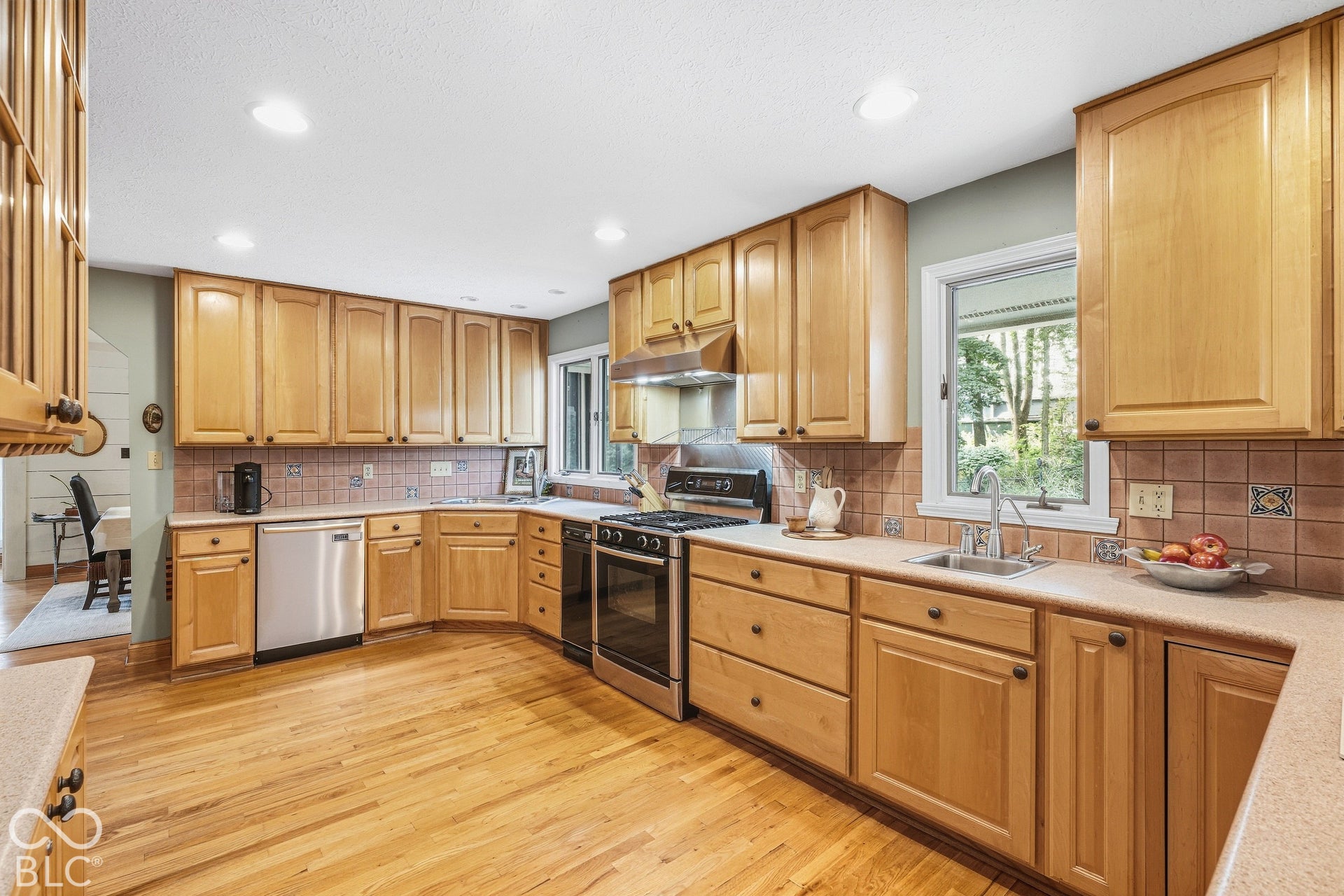 890 Starkey Road, Zionsville, IN 46077