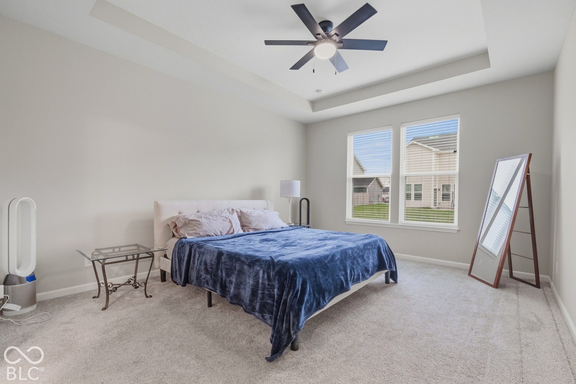 Tray ceiling & spacious layout