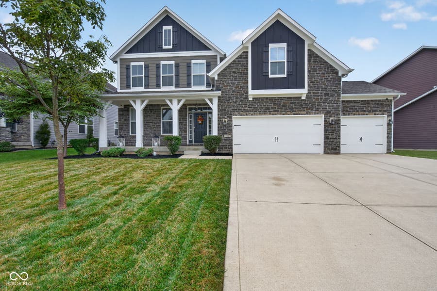 Property photo for 10608 Kensington Lane, Fortville, IN