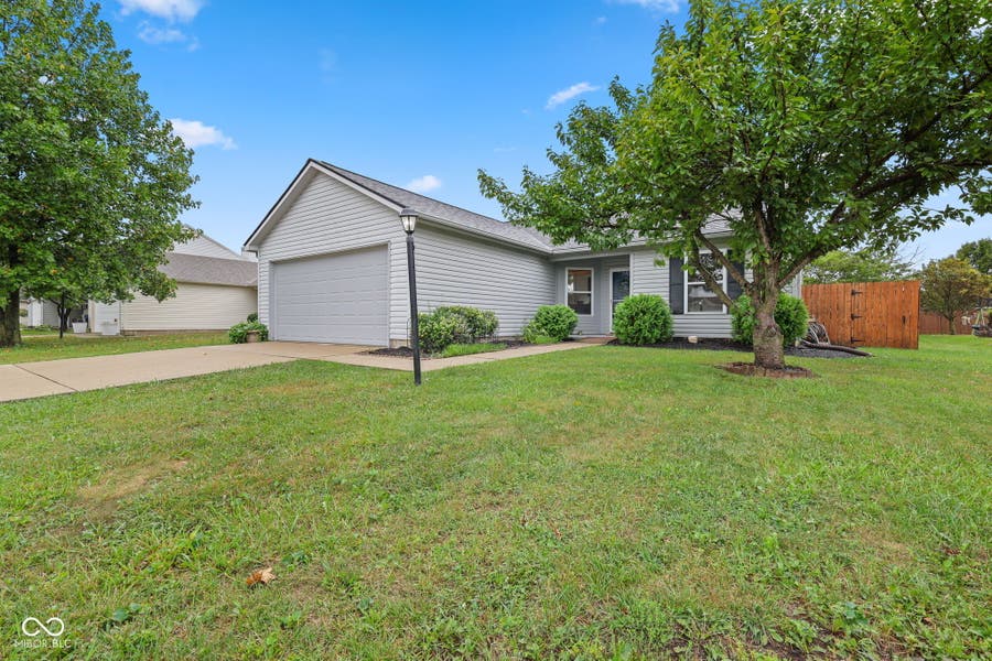 Property photo for 1585 Sweetwater Lane, Greenfield, IN