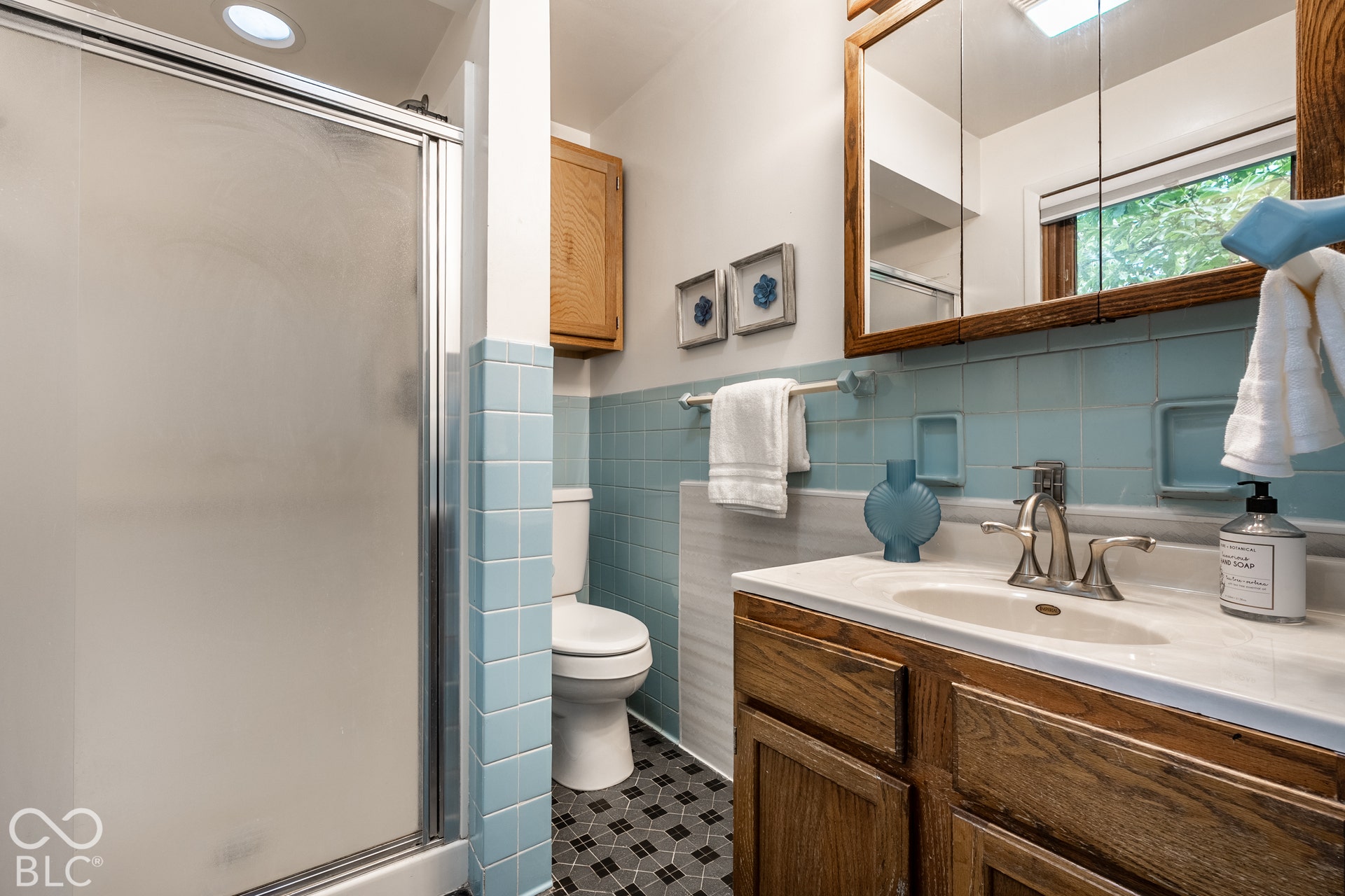 560 Golf Lane, Indianapolis, IN 46260