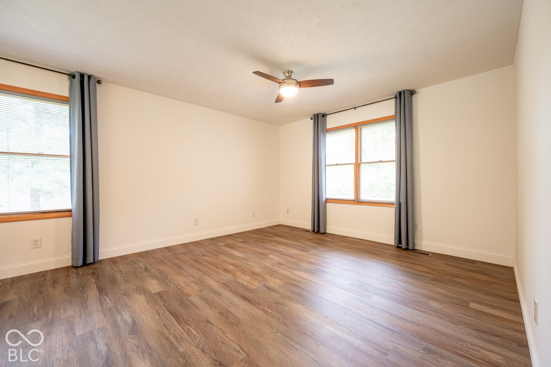 Livingroom for the in-law suite. The suite has new plank flooring throughout
