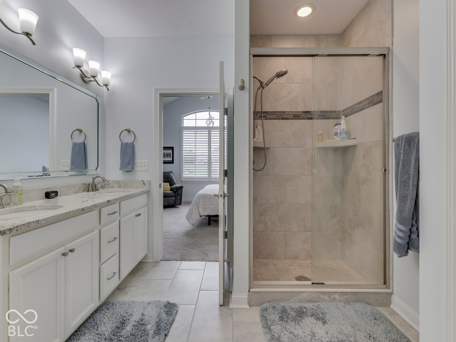 Walk in shower