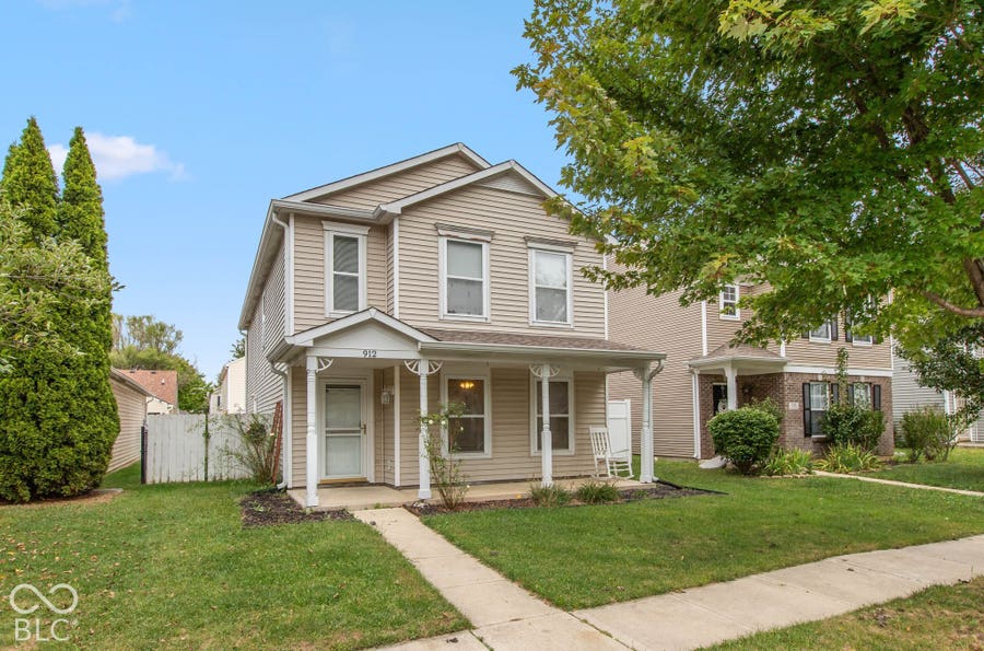 Property photo for 912 Brookstone Drive, Franklin, IN