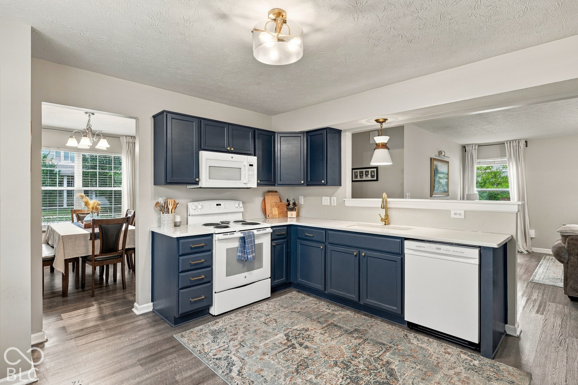 Stylish and updated kitchen