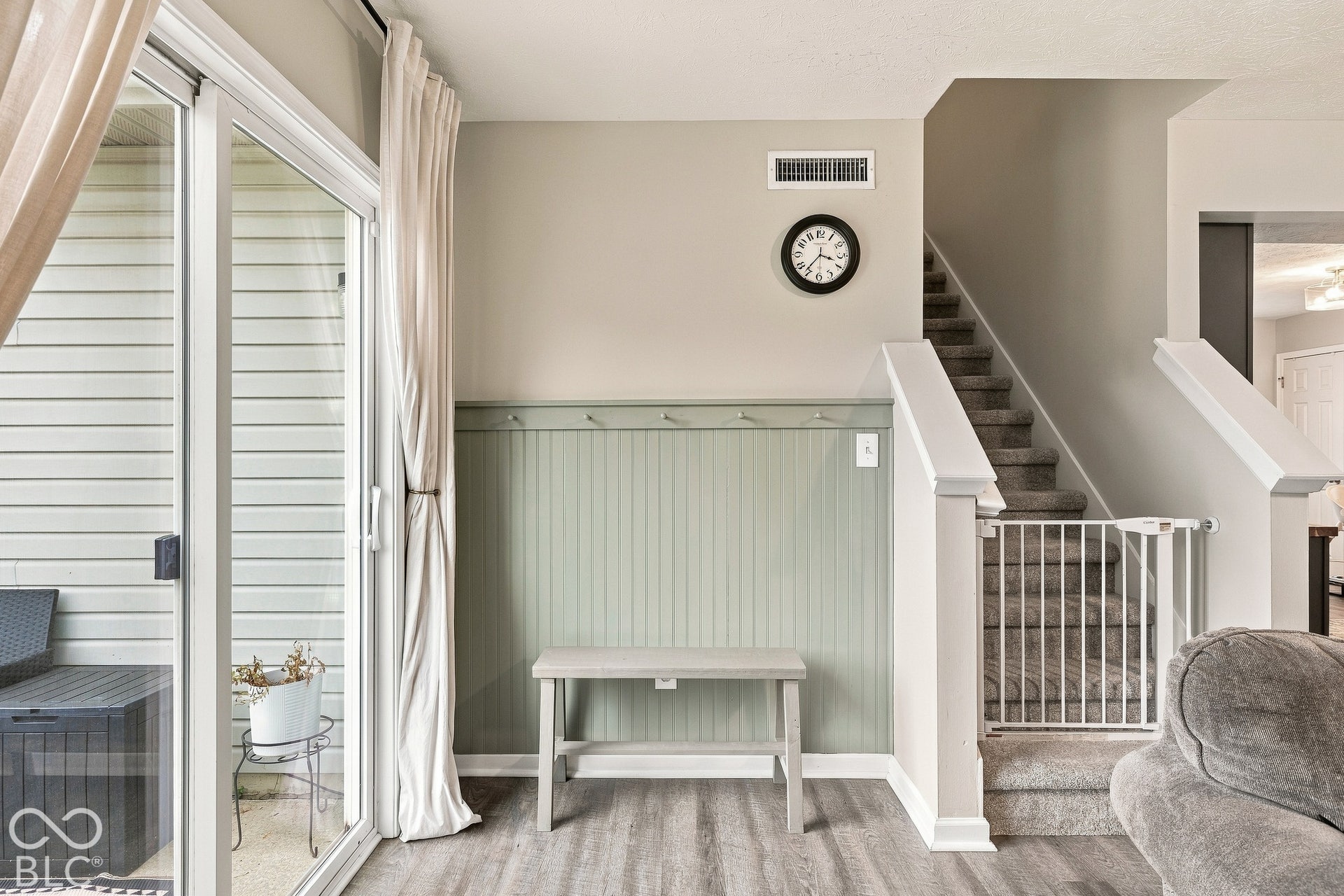 The cutest drop zone nook