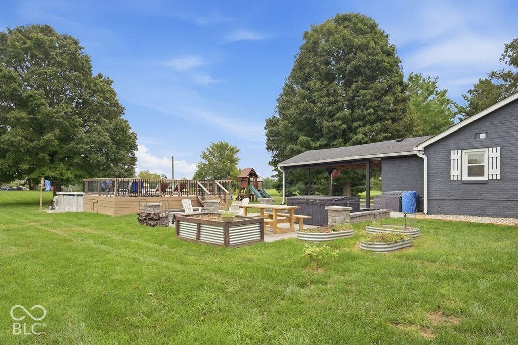 6425 N 125 Road W, Whiteland, IN 46184