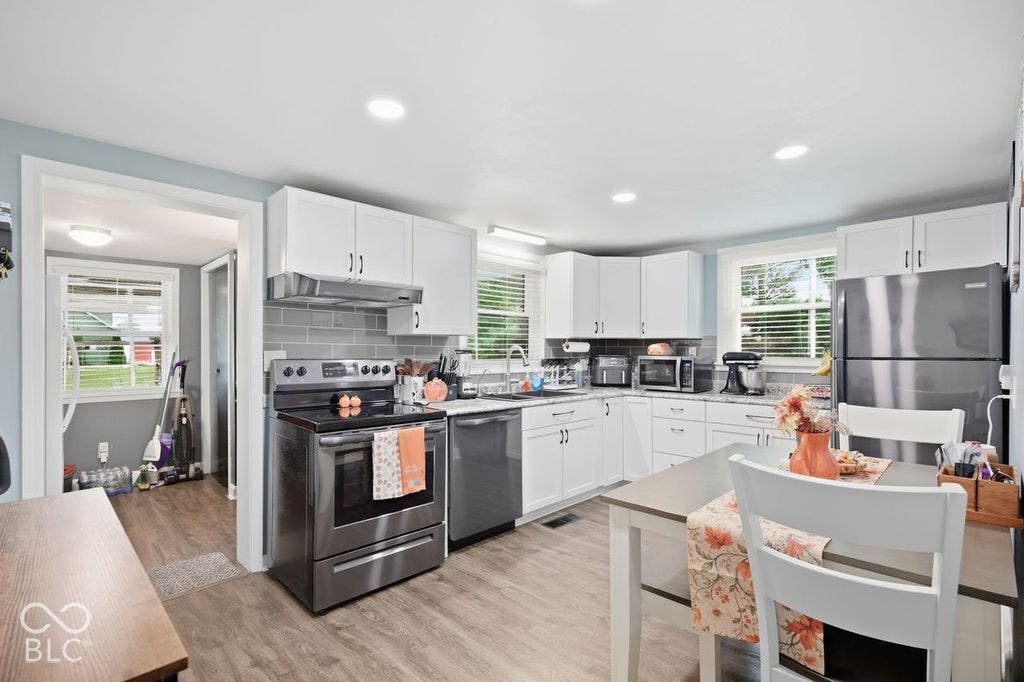 Kitchen w/ Updated Appliances & Counters