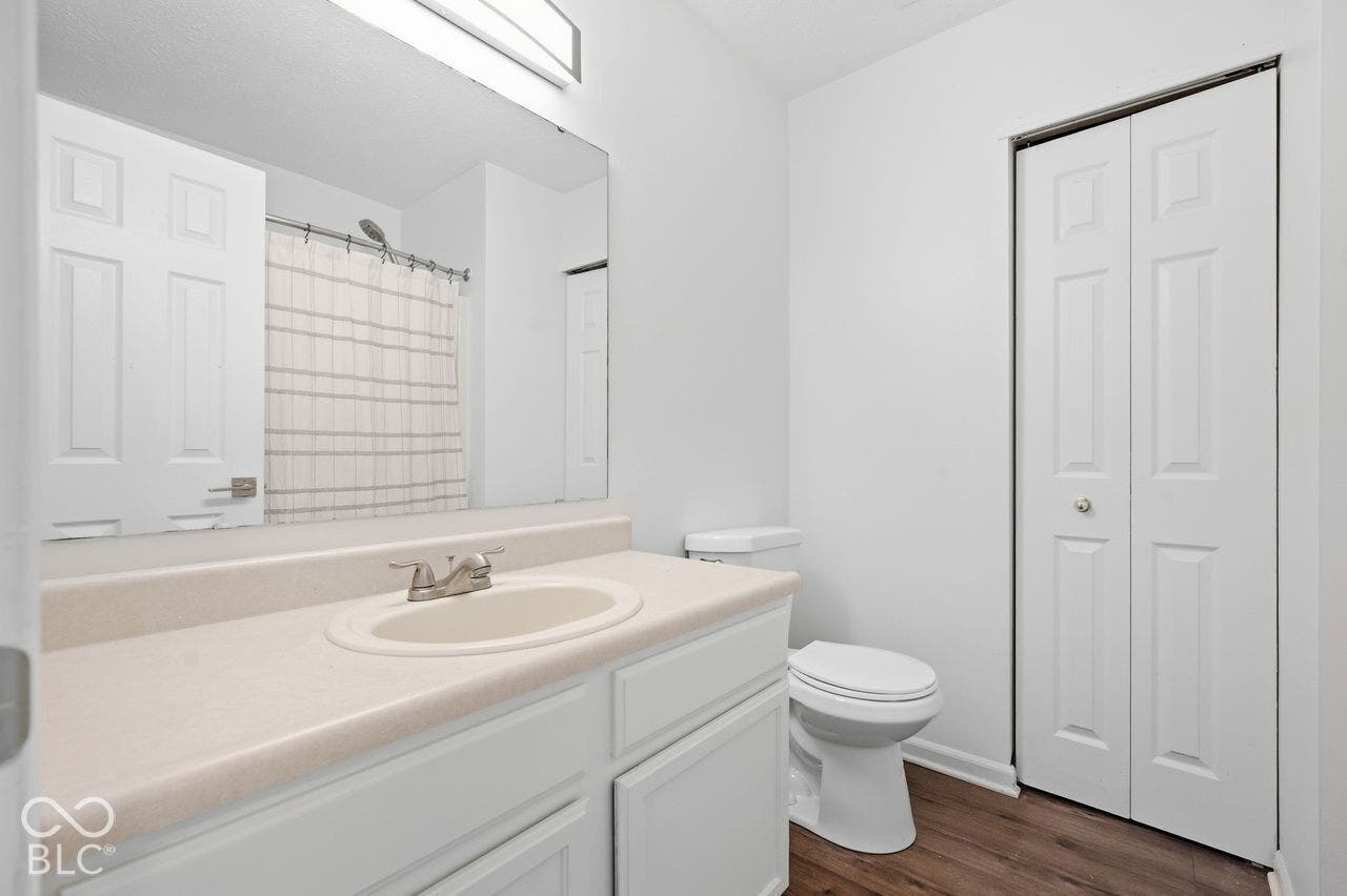 7622 Sergi Canyon Drive, Indianapolis, IN 46217 2nd Floor Full Bath