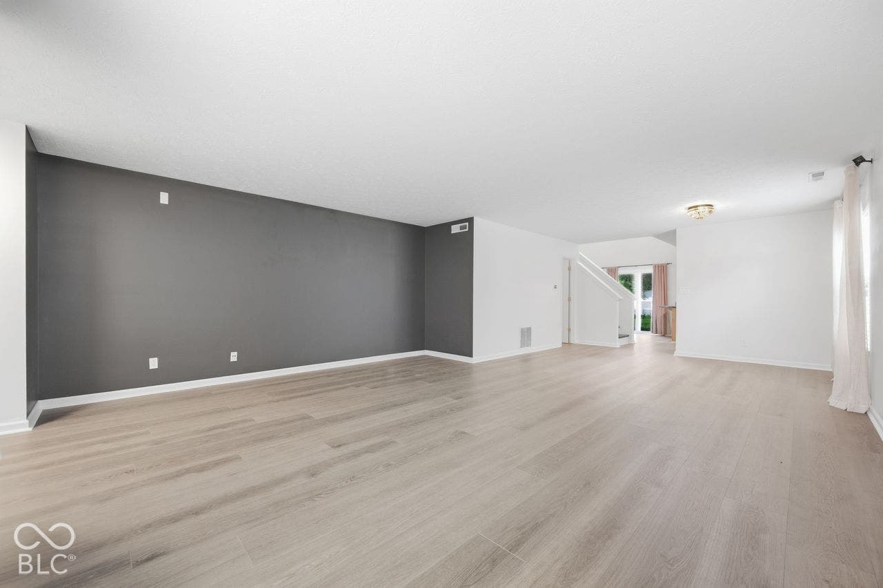 7622 Sergi Canyon Drive, Indianapolis, IN 46217 7622 Sergi Canyon Drive, Indianapolis, IN 46217