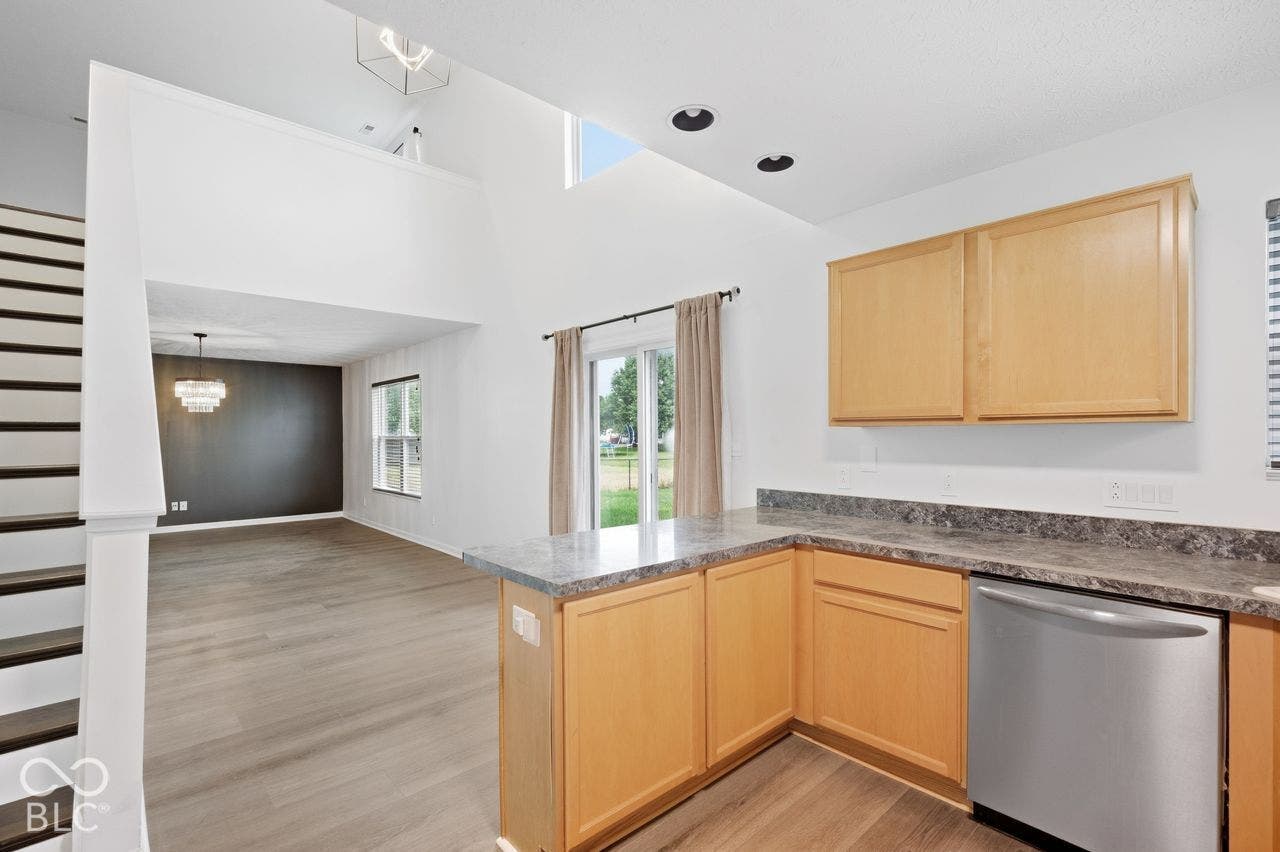 7622 Sergi Canyon Drive, Indianapolis, IN 46217 7622 Sergi Canyon Drive, Indianapolis, IN 46217