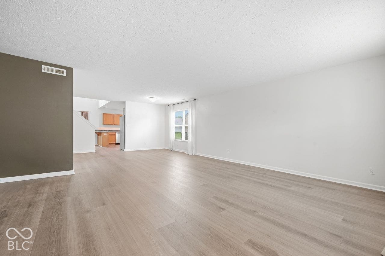 7622 Sergi Canyon Drive, Indianapolis, IN 46217 7622 Sergi Canyon Drive, Indianapolis, IN 46217