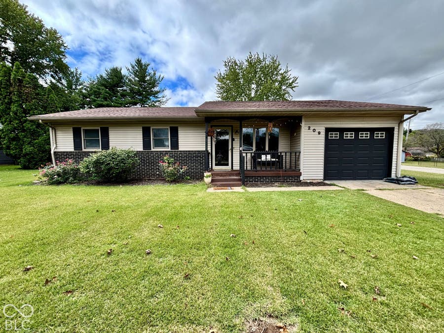 Property photo for 209 N Gilbert Street, Clinton, IN