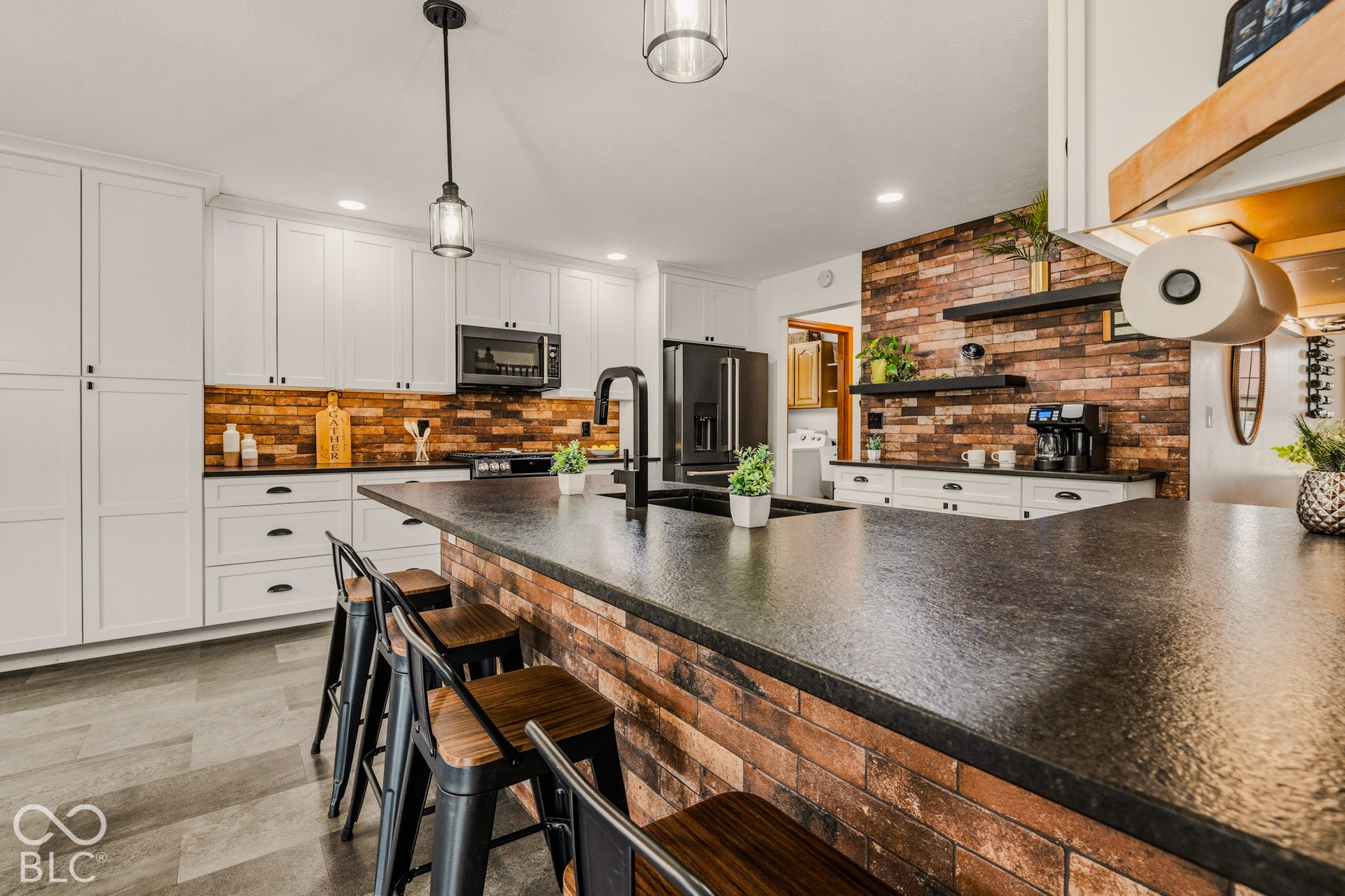 3693 Arapahoe Trail, Columbus, IN 47203 3693 Arapahoe Trail, Columbus, IN 47203