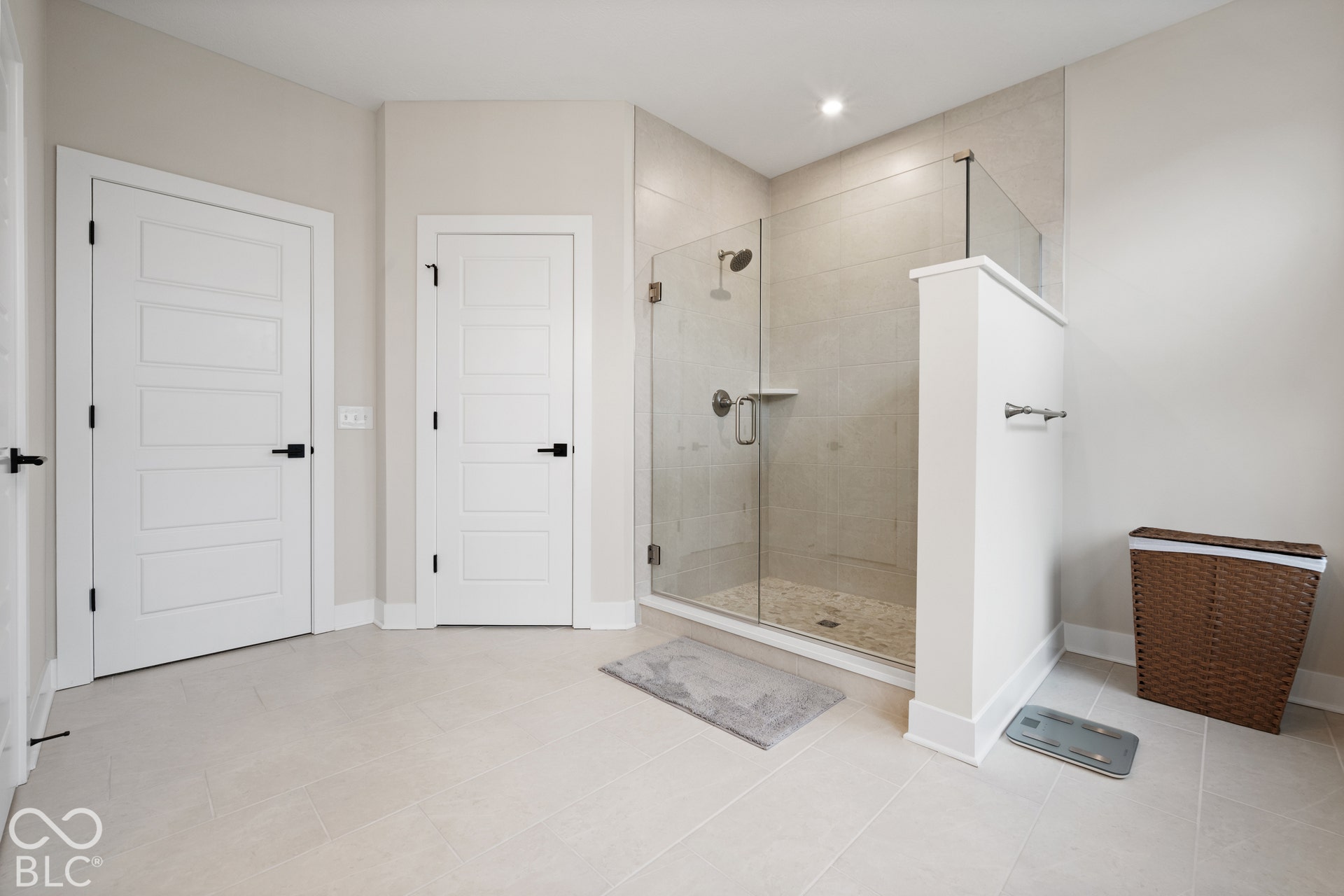 525 Gilder Drive, Carmel, IN 46032