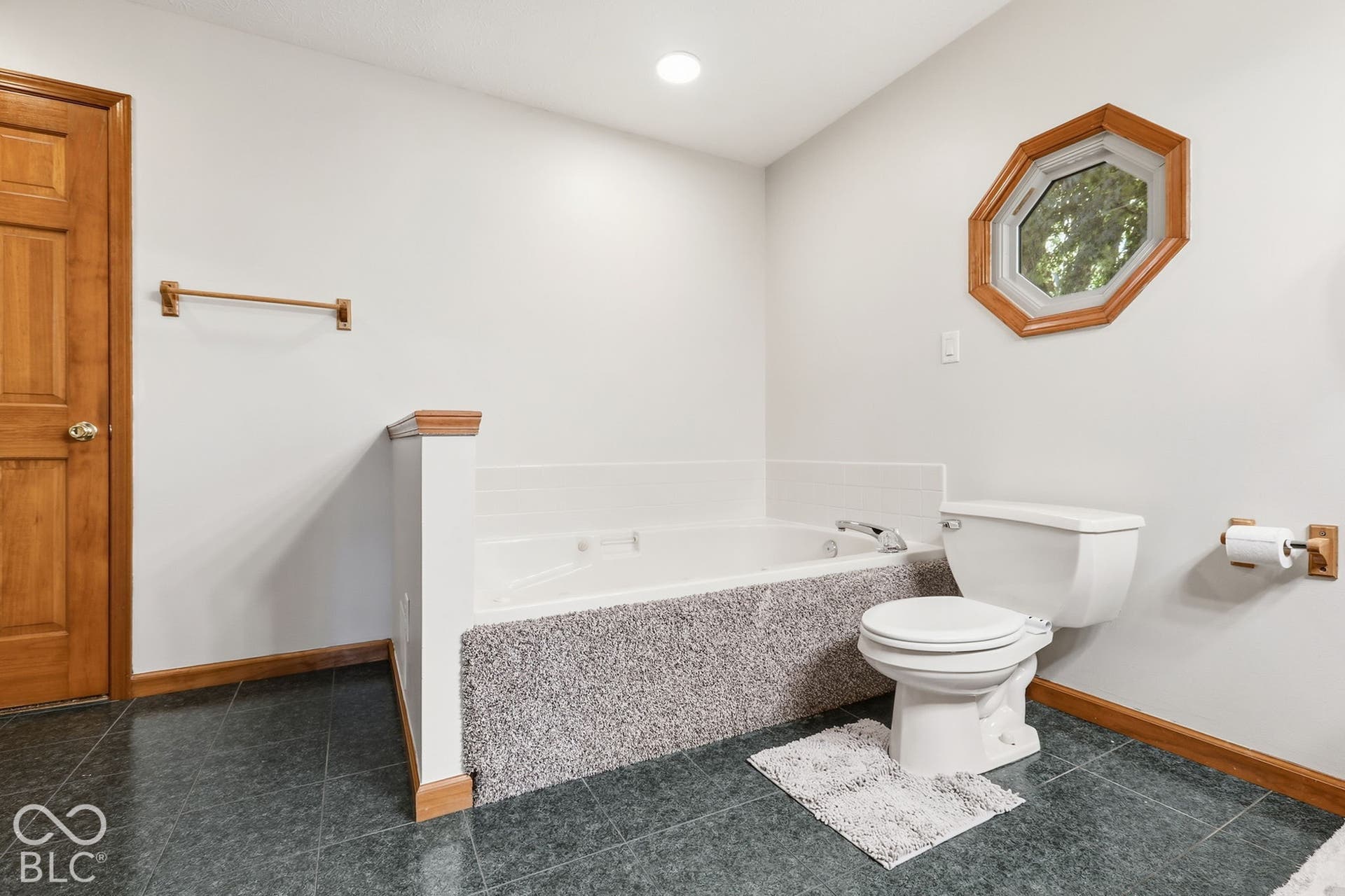 5507 Emerson Way, Anderson, IN 46017