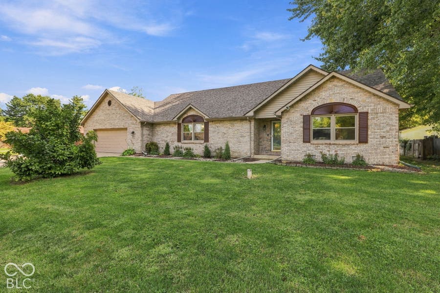 Property photo for 5507 Emerson Way, Anderson, IN