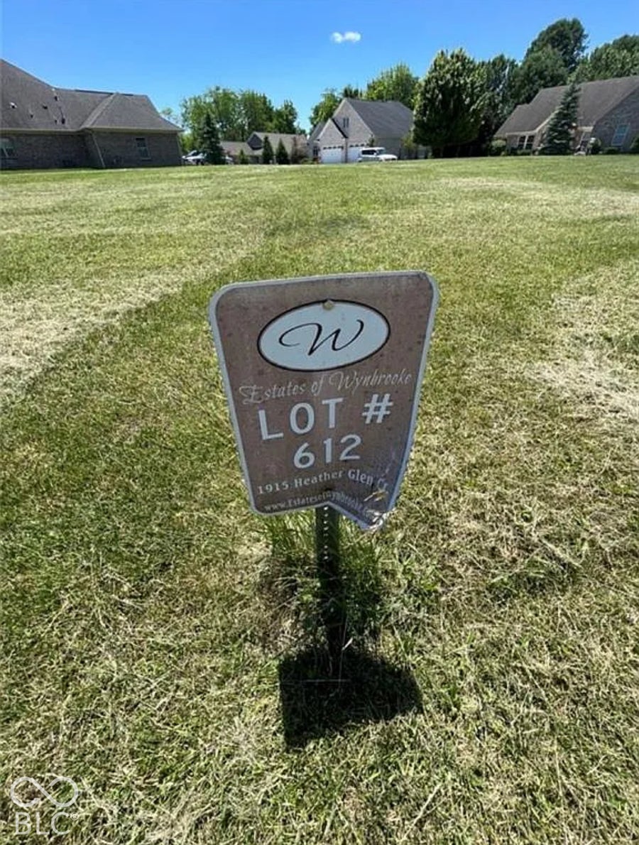 Property photo for 10930 Poppy Hill Drive, Indianapolis, IN