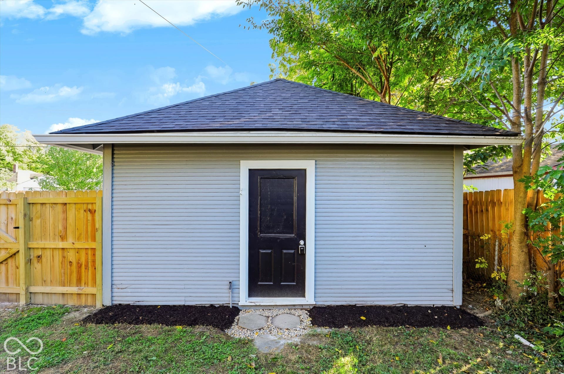 1415 E Castle Avenue, Indianapolis, IN 46227