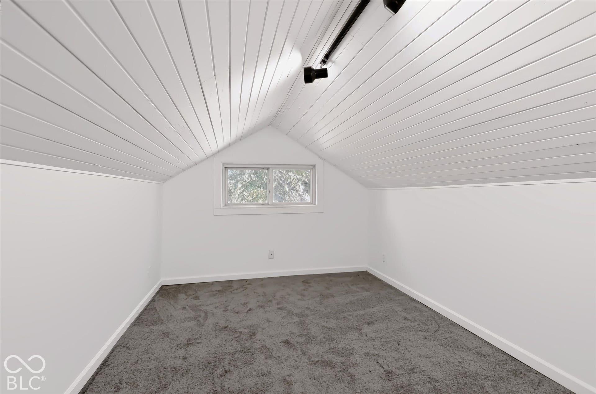 1415 E Castle Avenue, Indianapolis, IN 46227