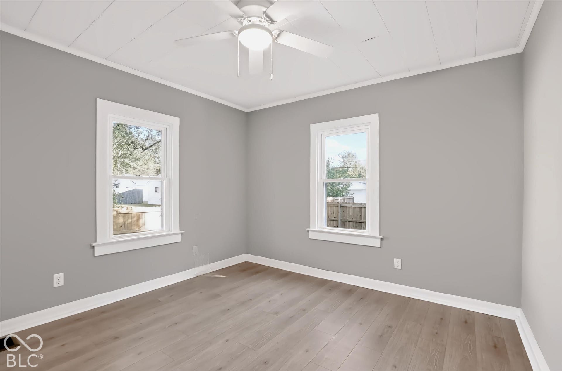 1415 E Castle Avenue, Indianapolis, IN 46227