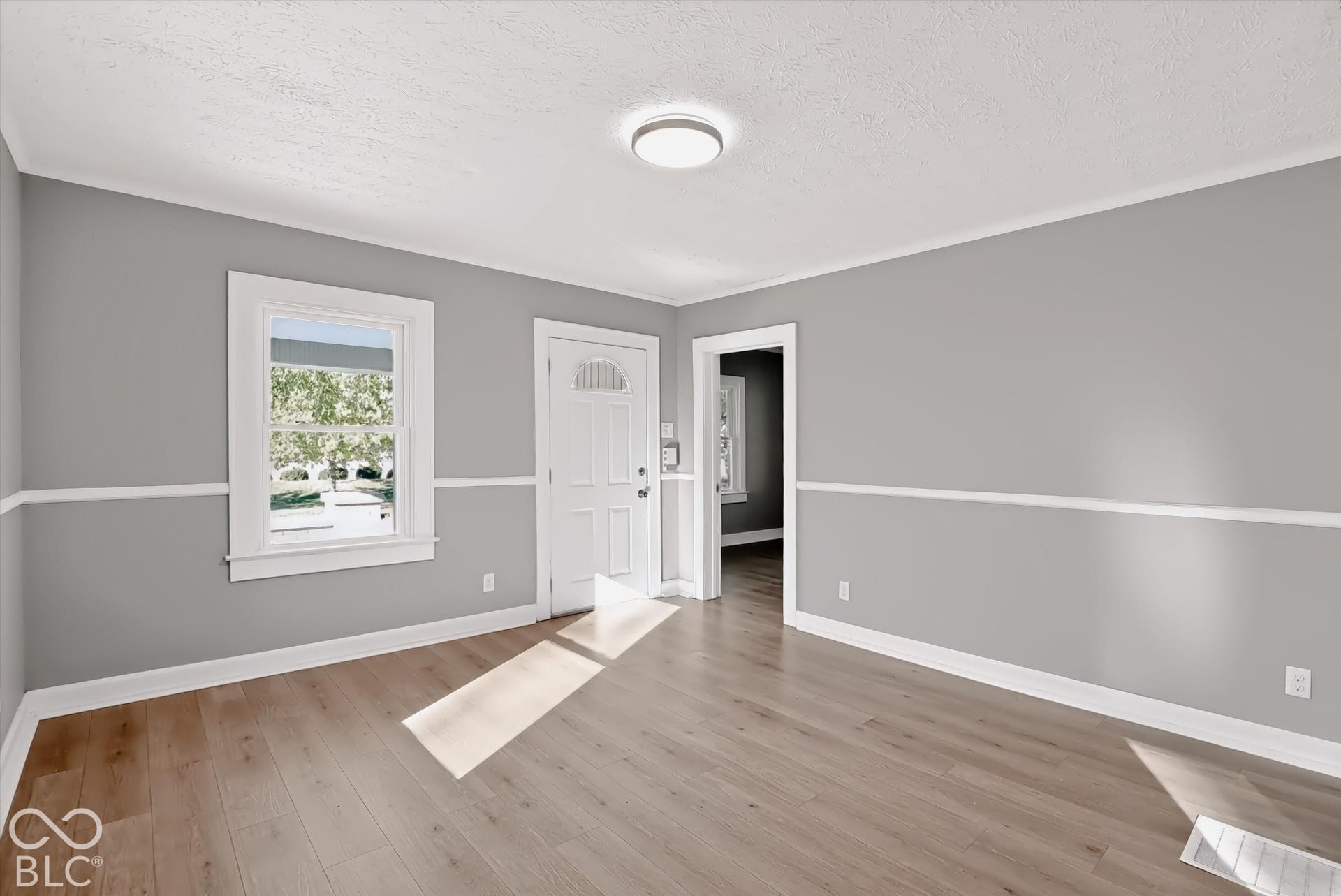 1415 E Castle Avenue, Indianapolis, IN 46227