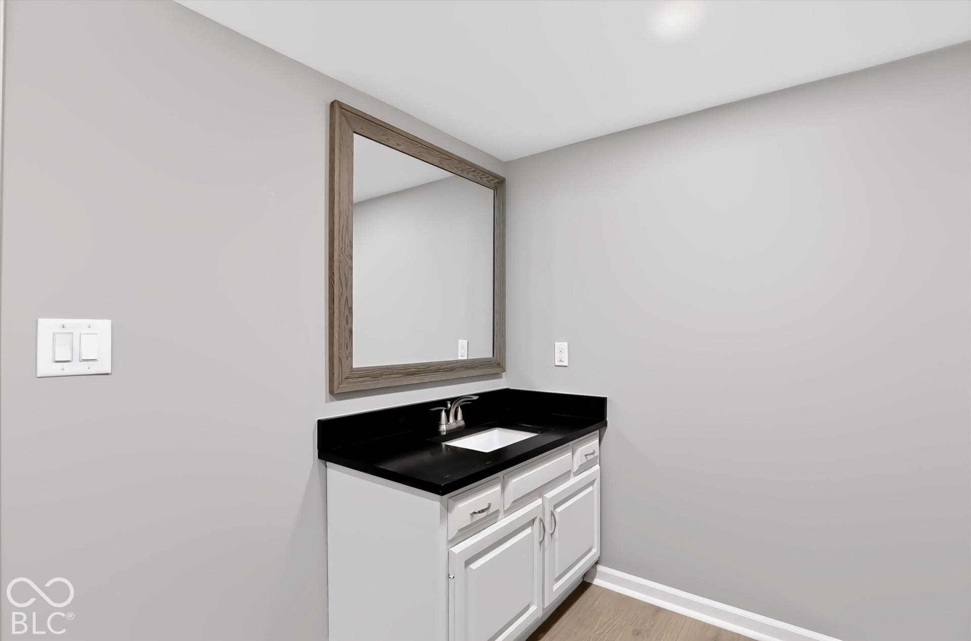 1415 E Castle Avenue, Indianapolis, IN 46227