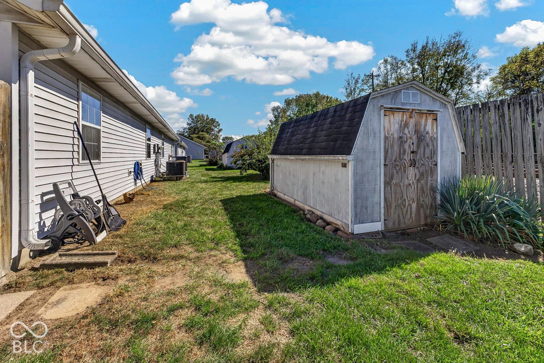 1035 Ina Circle, Franklin, IN 46131 Barn