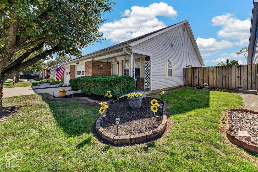 1035 Ina Circle, Franklin, IN 46131 1035 Ina Circle, Franklin, IN 46131