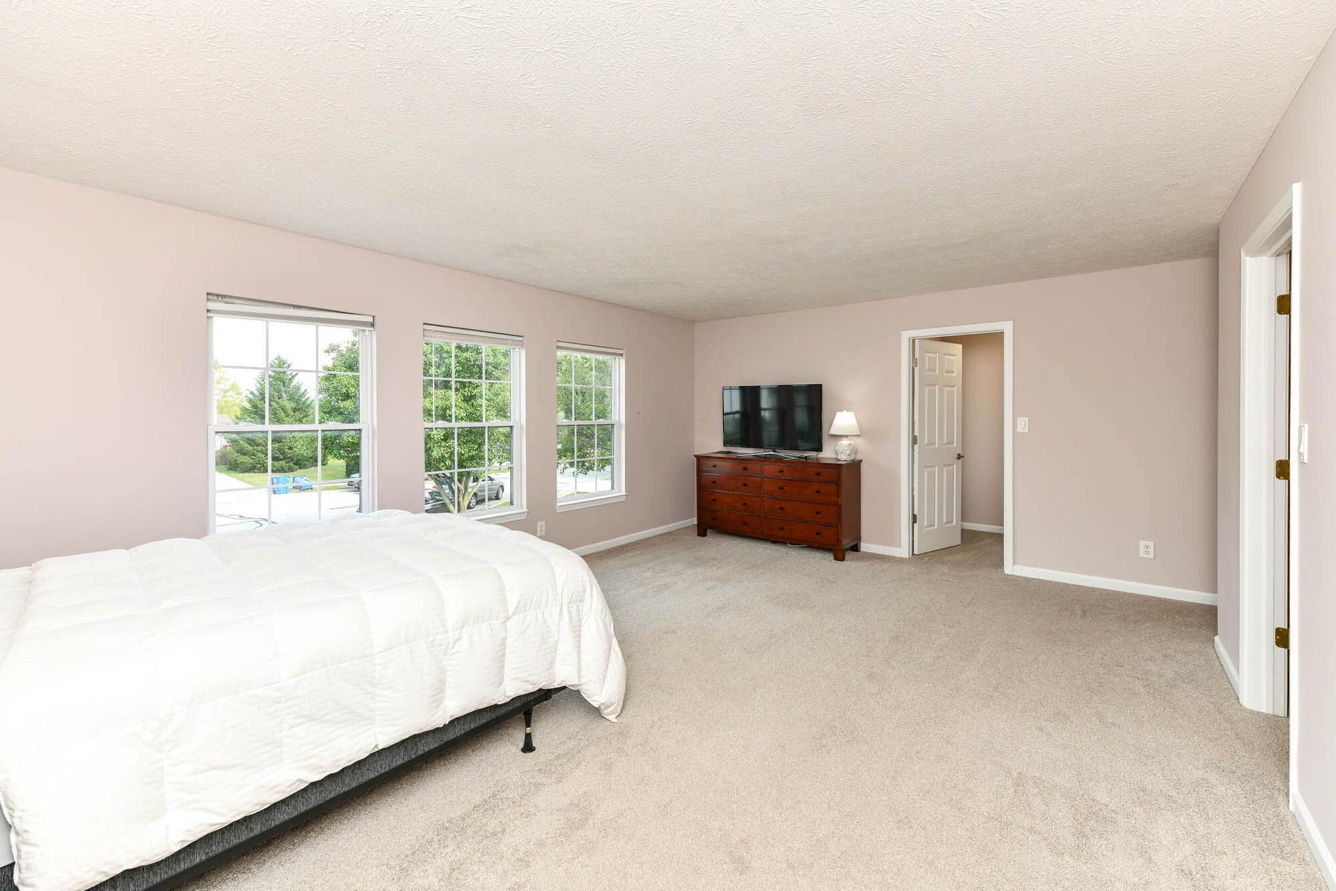 14057 Stonewood Place, Fishers, IN 46037