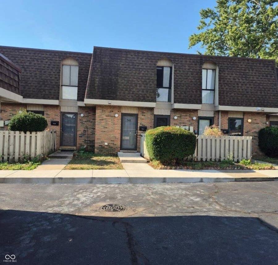 Property photo for 7411 Country Brook Drive, Indianapolis, IN