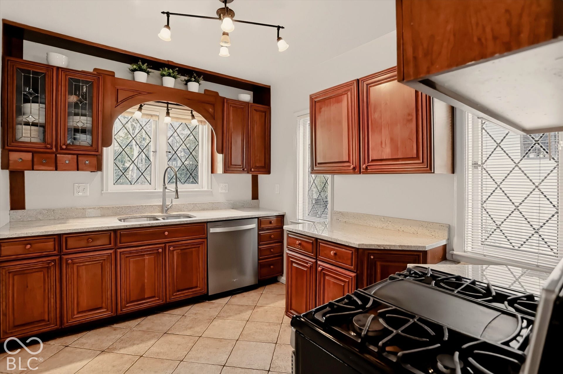 5753 N College Avenue, Indianapolis, IN 46220
