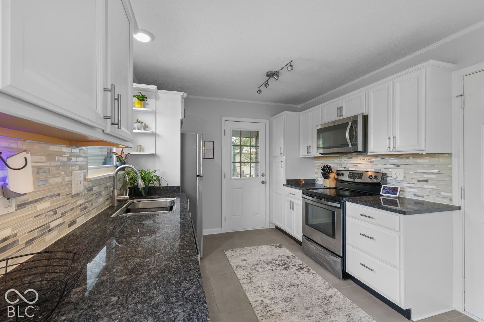 8465 Summertree Lane, Indianapolis, IN 46256