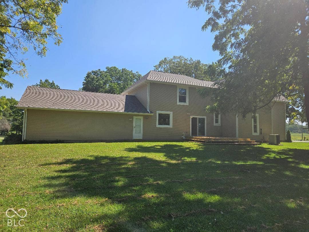 206 W 266th Street W, Sheridan, IN 46069
