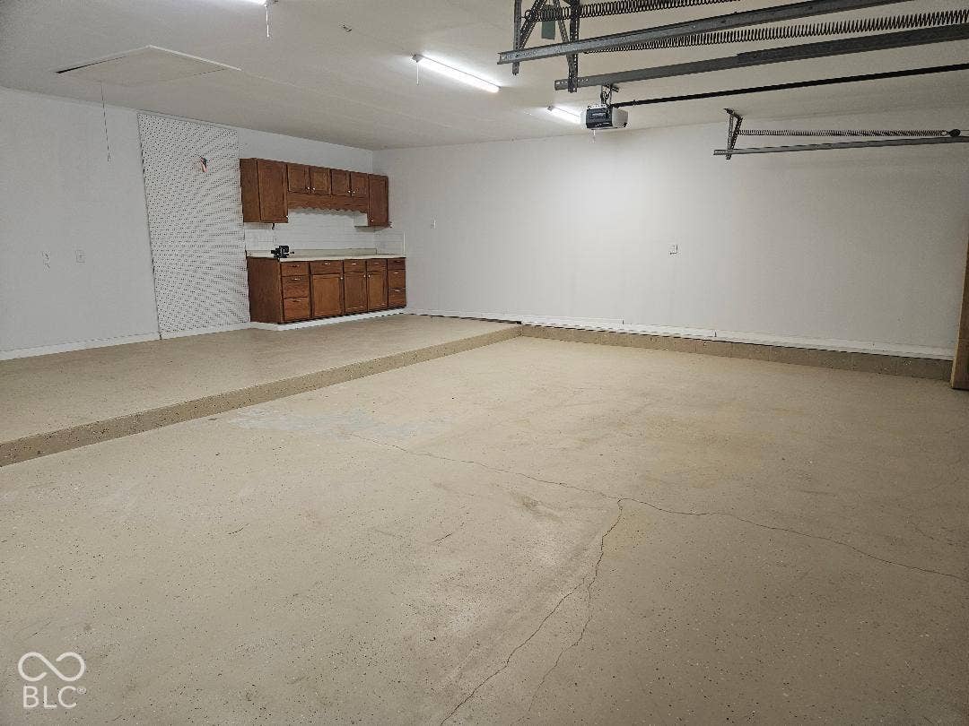 206 W 266th Street W, Sheridan, IN 46069