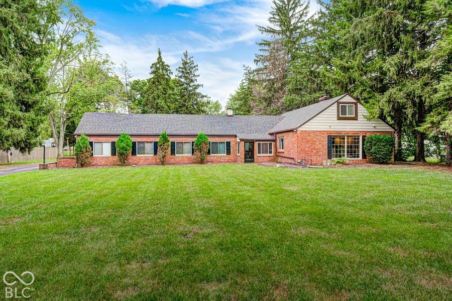 Property photo for 27 W Roberts Road, Indianapolis, IN