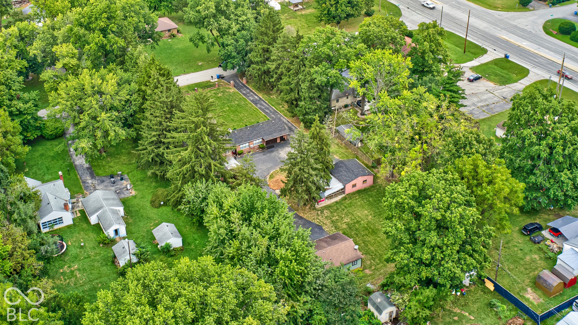 27 W Roberts Road, Indianapolis, IN 46217