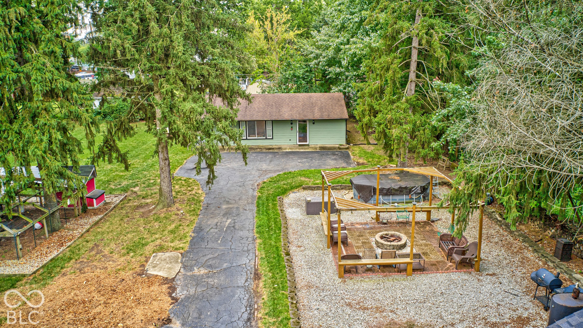 27 W Roberts Road, Indianapolis, IN 46217