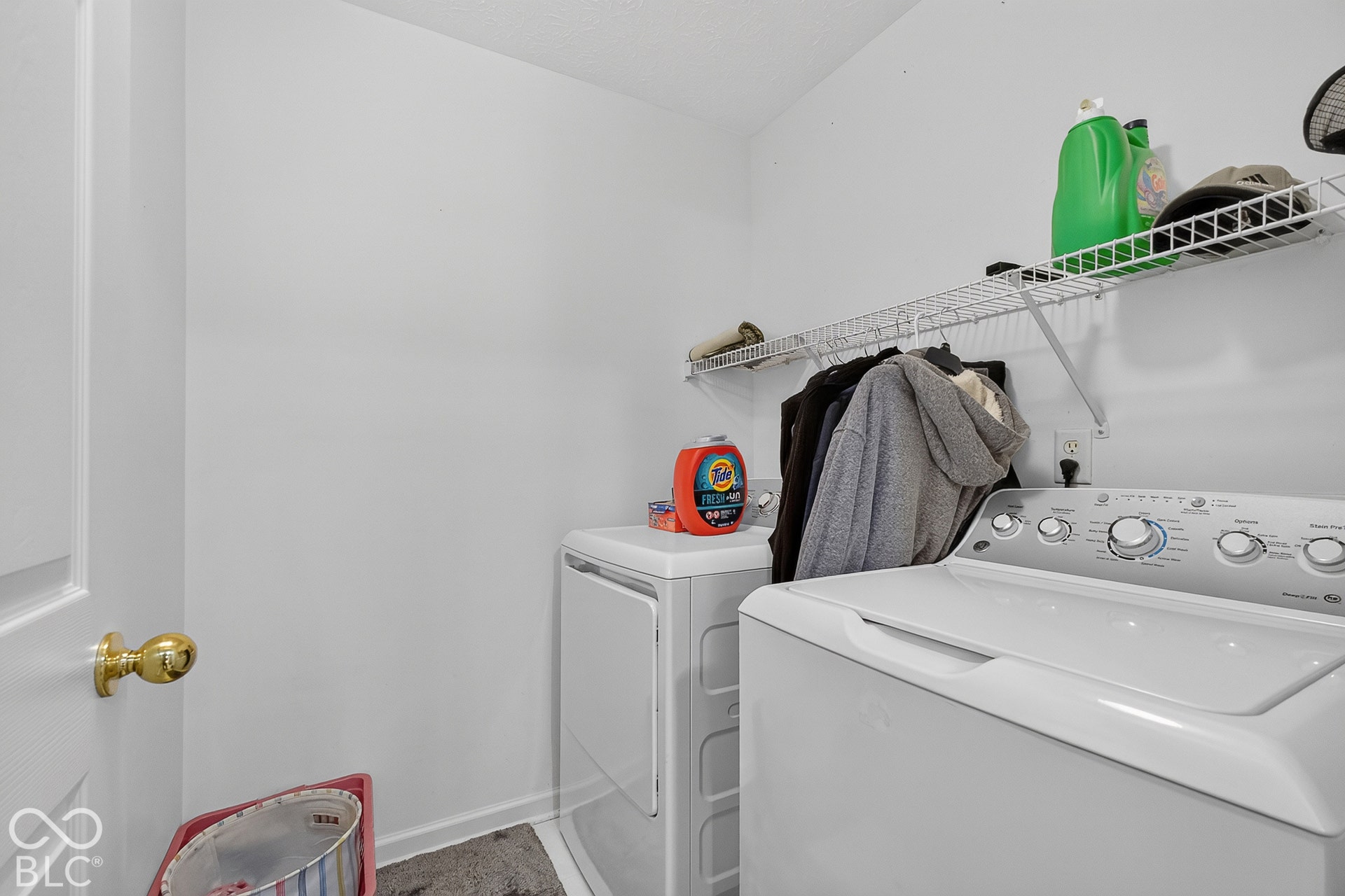 15996 Arbor Grove Boulevard, Noblesville, IN 46060 Laundry